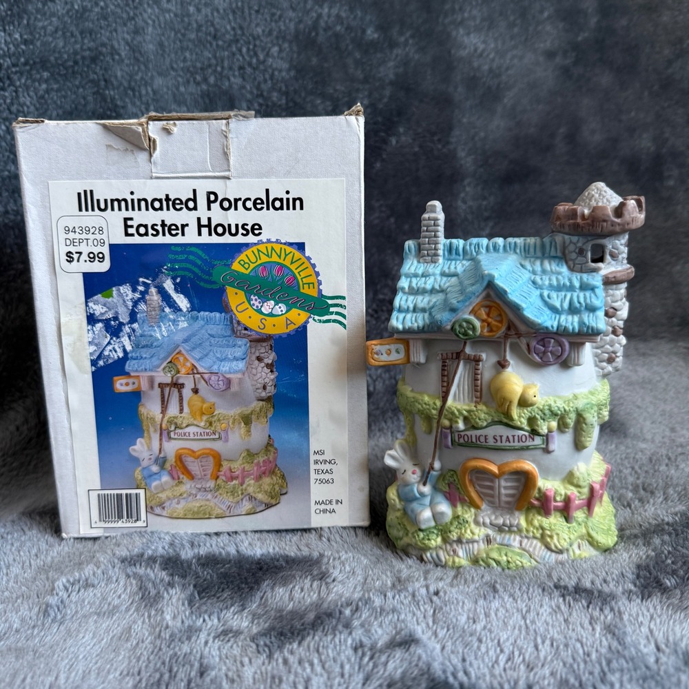 90's Bunnyville Gardens USA Illuminated Porcelain Easter House Police Station - Picture 3 of 8